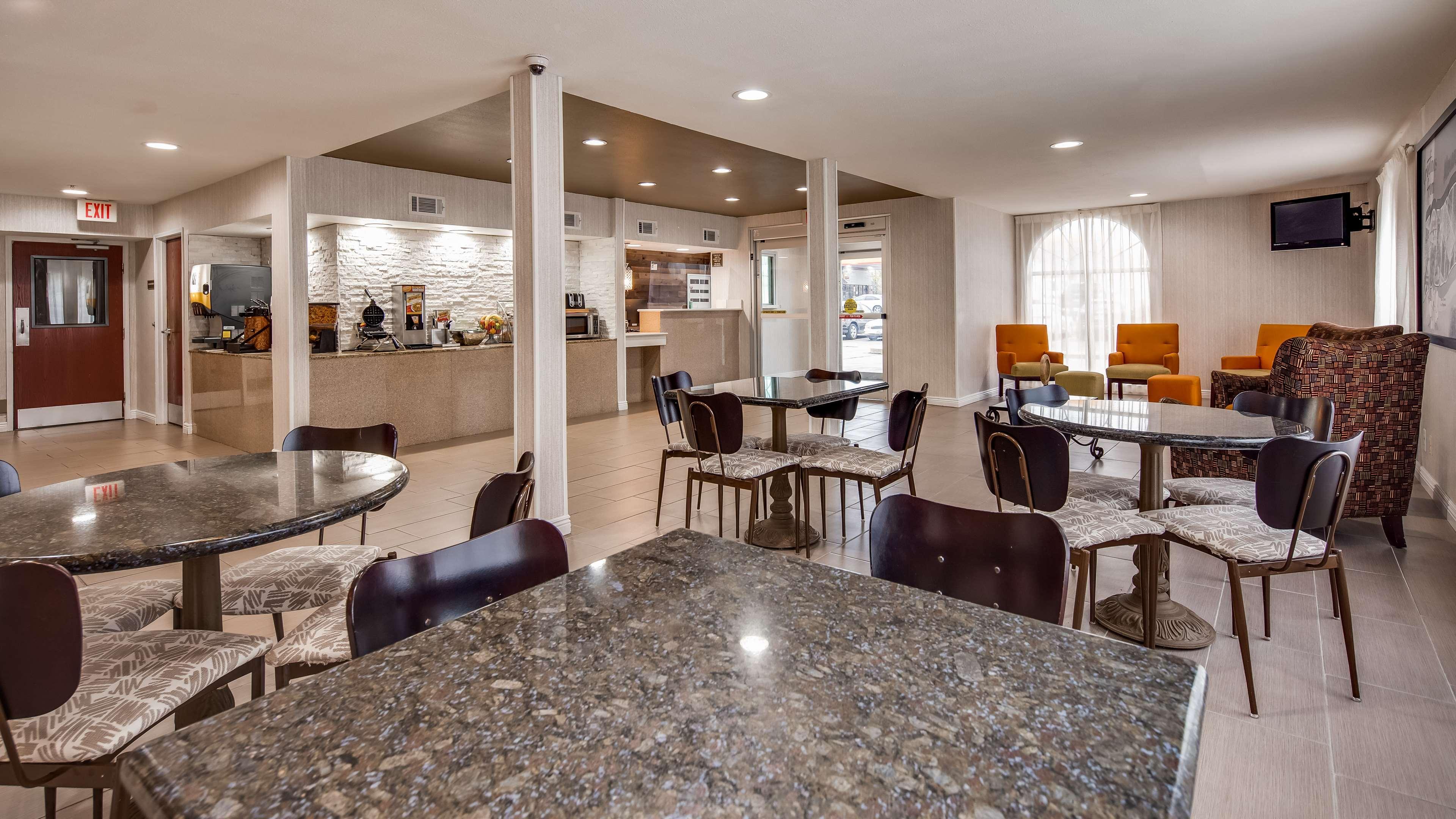Surestay Hotel By Best Western Alexandria Airport Экстерьер фото
